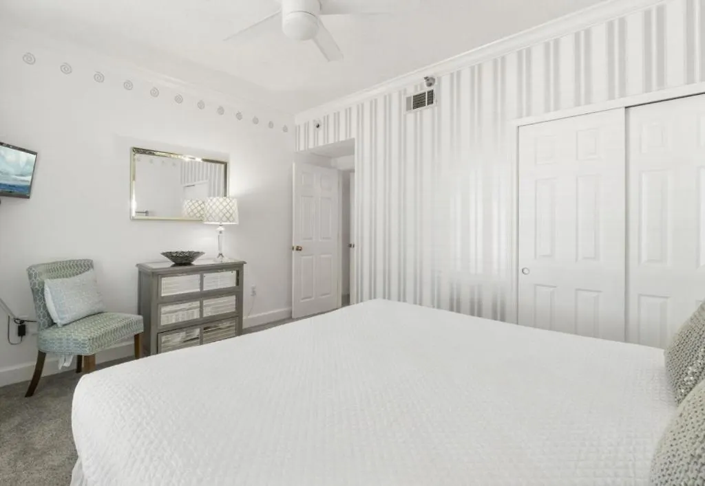New Beachfront With Pool And Pickleball Destin